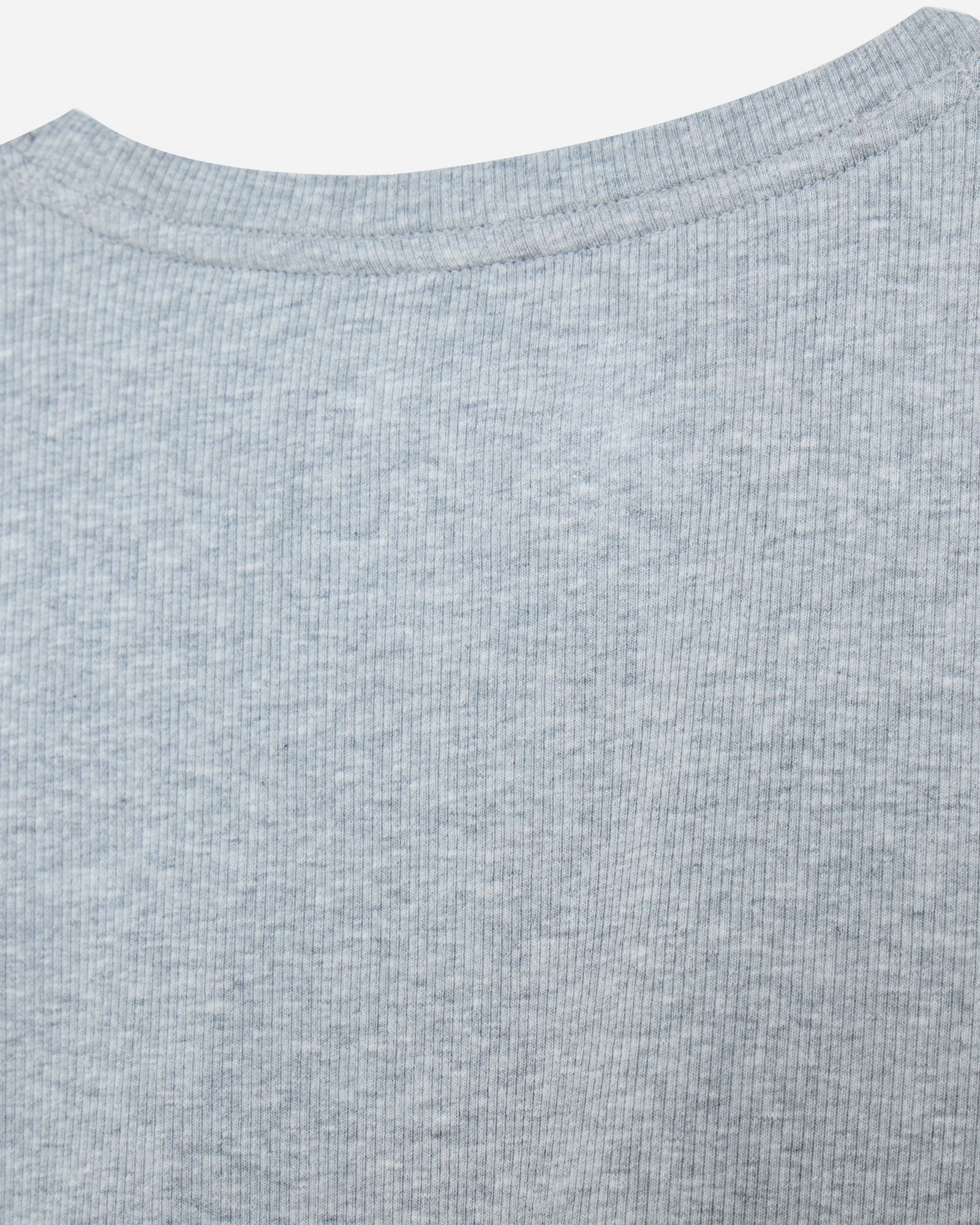 Back of gray ribbed tee#color_pale-gray