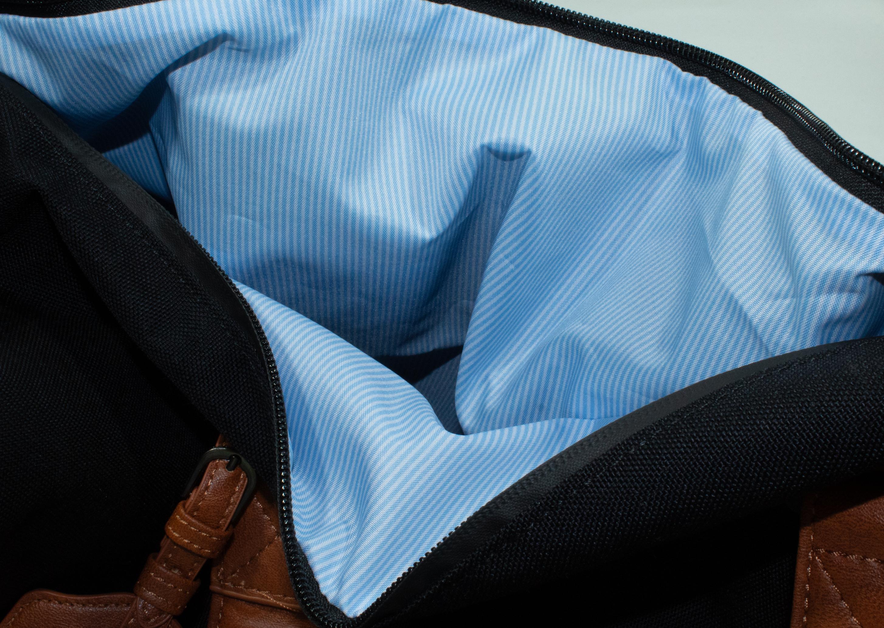 Inside of black OG Duffel Bag#color_black