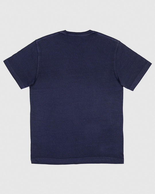 Backside of navy t-shirt#color_navy