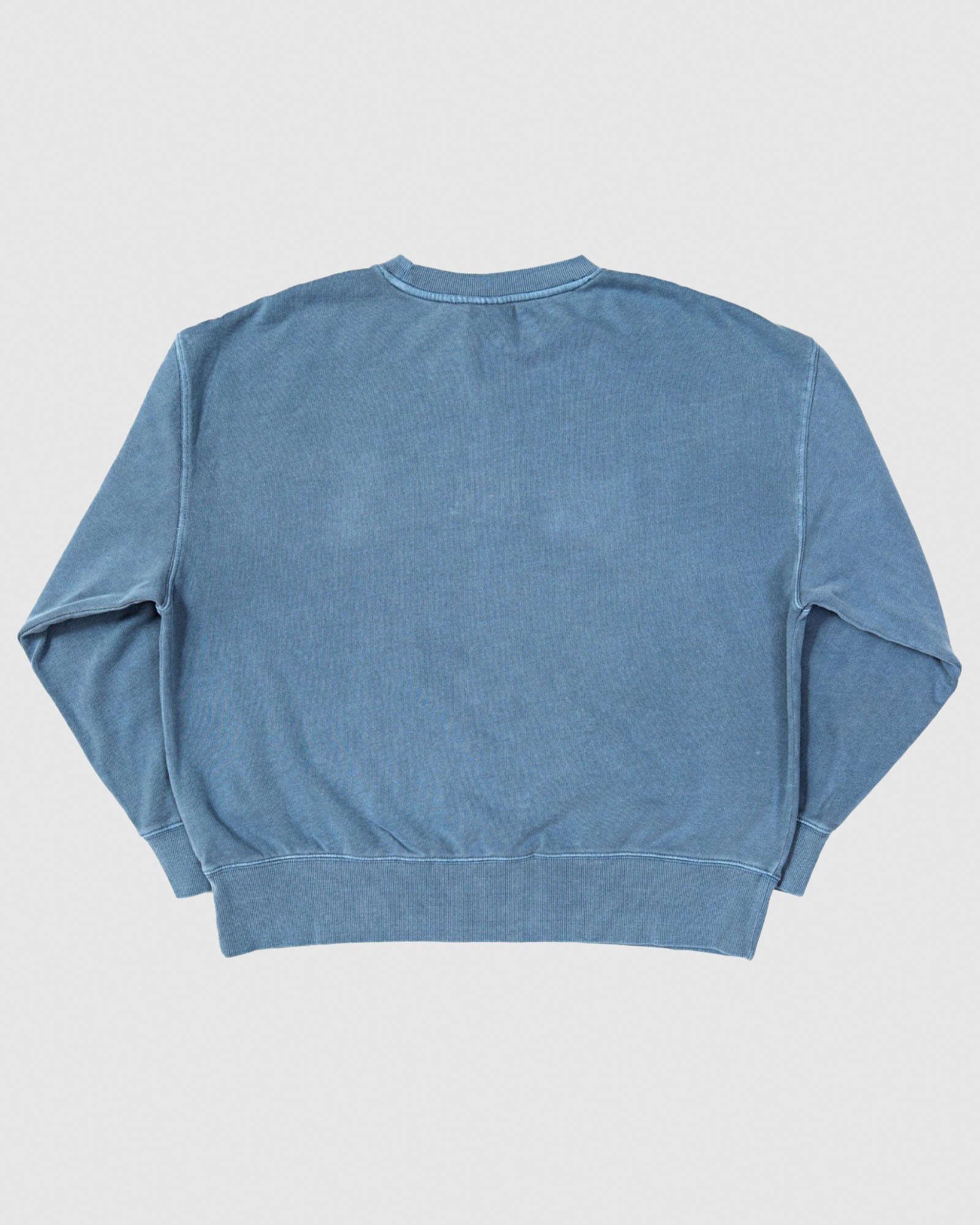 Backside of slate-colored crewneck#color_slate